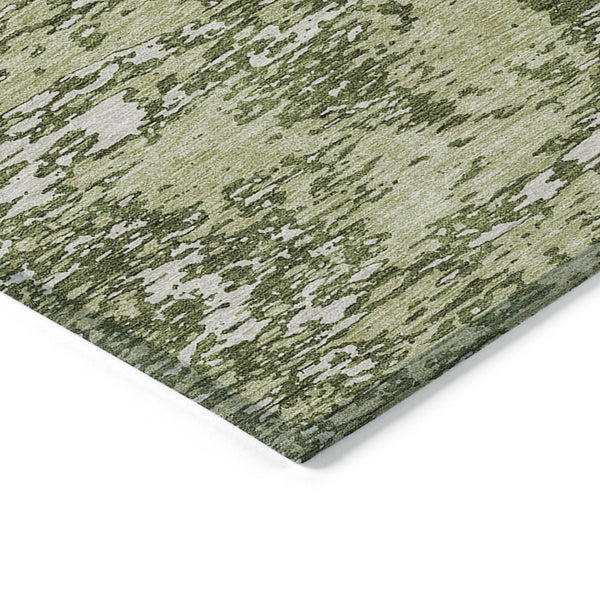 Homeroots 3' Abstract Washable Area Rug - Durable Indoor Outdoor Rectangle Rug For Stylish Spaces Olive Green Polyester 612765