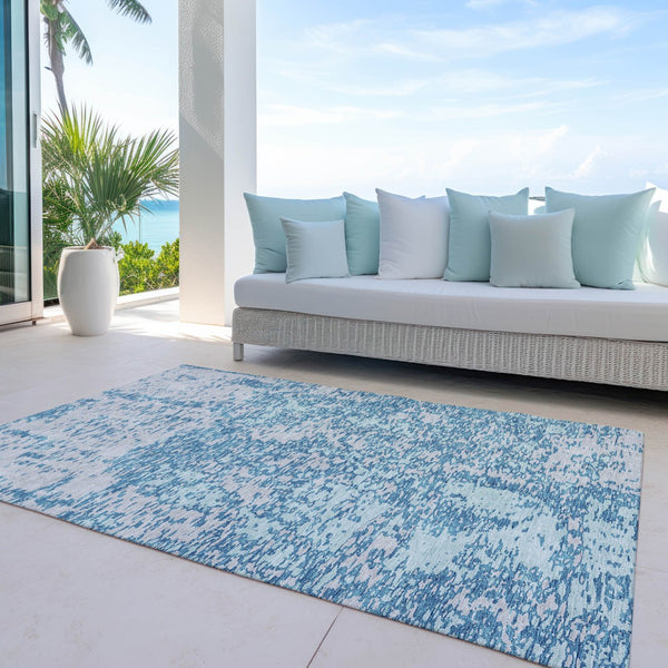 Homeroots 3' Abstract Washable Area Rug - Durable Indoor Outdoor Rectangle Rug For Stylish Spaces Teal Blue Polyester 612767
