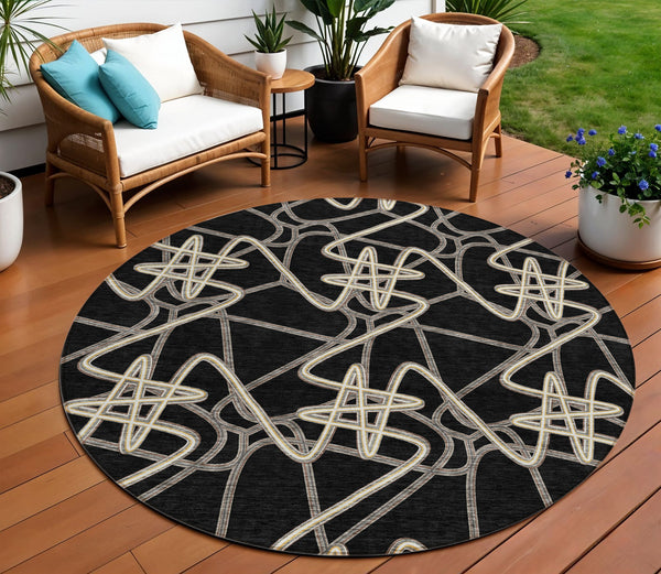 Homeroots 3' Stylish Geometric Washable Area Rug For Indoor And Outdoor Spaces - Durable & Easy To Clean! Black Polyester 612787