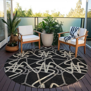 Homeroots 3' Stylish Geometric Washable Area Rug For Indoor And Outdoor Spaces - Durable & Easy To Clean! Black Polyester 612787