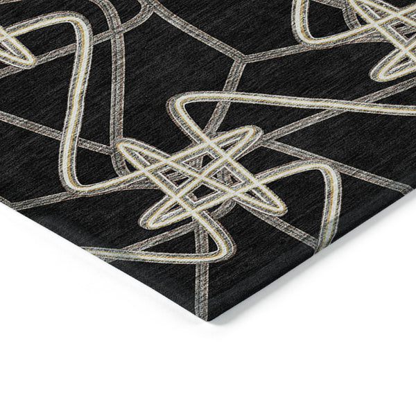 Homeroots 3' Stylish Geometric Washable Area Rug For Indoor And Outdoor Spaces - Durable & Easy To Clean! Black Polyester 612788