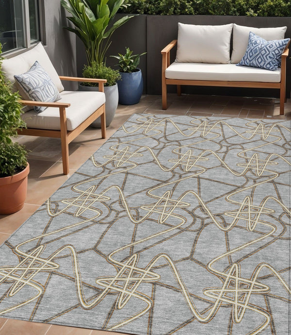 Homeroots 3' Stylish Geometric Washable Area Rug For Indoor And Outdoor Spaces - Durable & Easy To Clean! Gray Polyester 612804