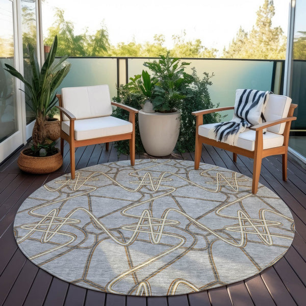 Homeroots 3' Stylish Geometric Washable Area Rug For Indoor And Outdoor Spaces - Durable & Easy To Clean! Gray Polyester 612805