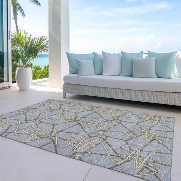 Homeroots 3' Stylish Geometric Washable Area Rug For Indoor And Outdoor Spaces - Durable & Easy To Clean! Gray Polyester 612807