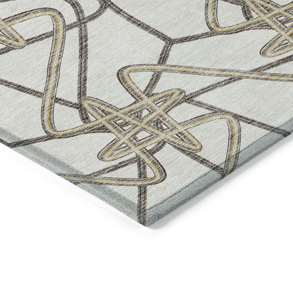 Homeroots 3' Stylish Geometric Washable Area Rug For Indoor And Outdoor Spaces - Durable & Easy To Clean! Ivory Polyester 612813