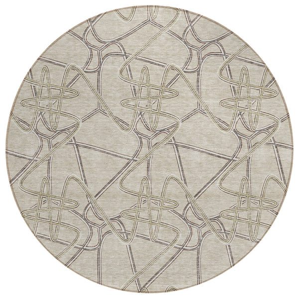 HomeRoots 5' Geometric Beige, Ivory & Gray Area Rug - Stylish, Durable & Washable for Indoor/Outdoor Use 8' Round 612823