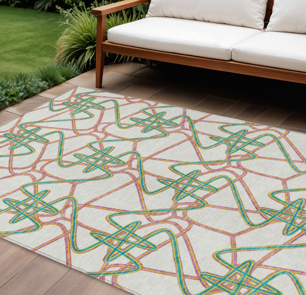 Homeroots 3' Stylish Geometric Washable Area Rug For Indoor And Outdoor Spaces - Durable & Easy To Clean! White Polyester 612843