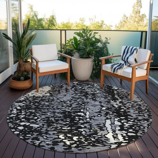 Homeroots 3' Abstract Washable Indoor Outdoor Rug - Durable, Stain Resistant, Versatile For Any Space! Black Polyester 612919