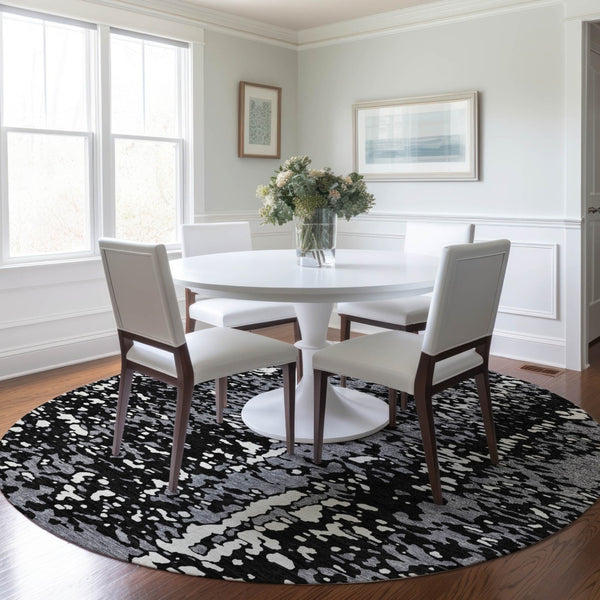 Homeroots 3' Abstract Washable Indoor Outdoor Rug - Durable, Stain Resistant, Versatile For Any Space! Black Polyester 612919