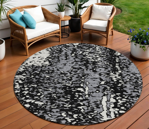 Homeroots 3' Abstract Washable Indoor Outdoor Rug - Durable, Stain Resistant, Versatile For Any Space! Black Polyester 612919
