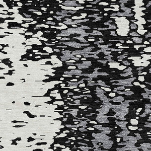 Homeroots 3' Abstract Washable Indoor Outdoor Rug - Durable, Stain Resistant, Versatile For Any Space! Black Polyester 612921