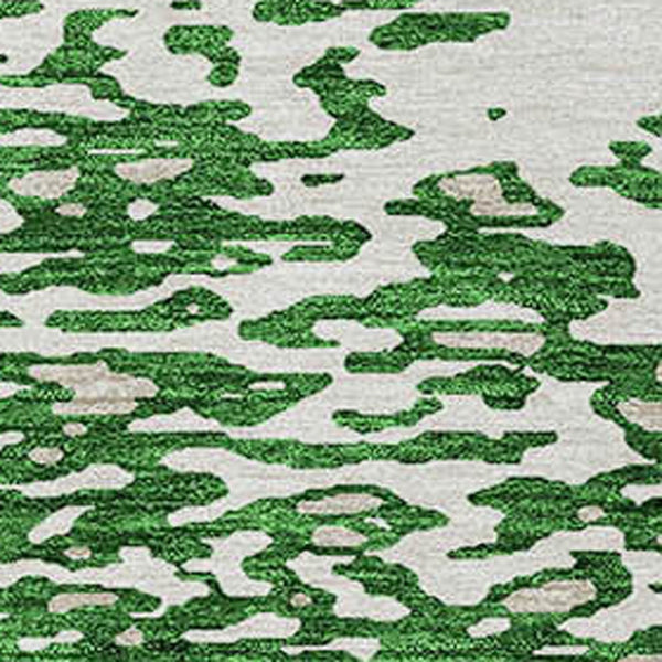 Homeroots 3' Abstract Washable Indoor Outdoor Rug - Durable, Stain Resistant, Versatile For Any Space! Emerald Polyester 612935