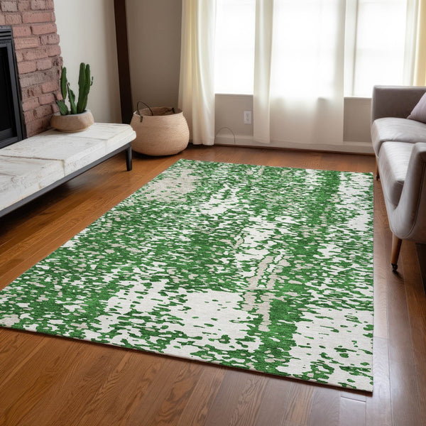 Homeroots 3' Abstract Washable Indoor Outdoor Rug - Durable, Stain Resistant, Versatile For Any Space! Emerald Polyester 612938