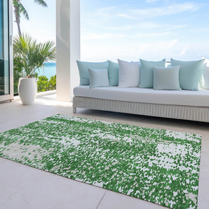 Homeroots 3' Abstract Washable Indoor Outdoor Rug - Durable, Stain Resistant, Versatile For Any Space! Emerald Polyester 612939
