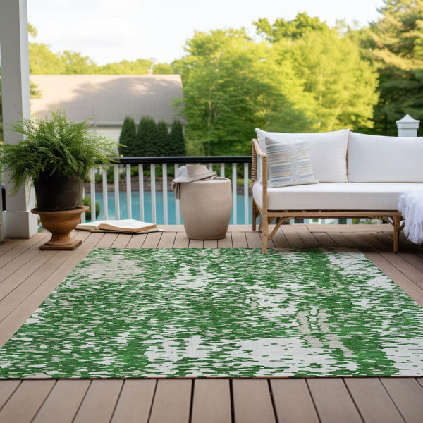 Homeroots 3' Abstract Washable Indoor Outdoor Rug - Durable, Stain Resistant, Versatile For Any Space! Emerald Polyester 612940