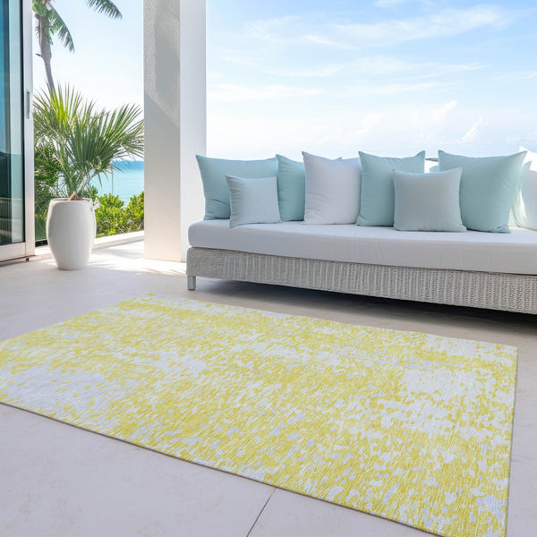 Homeroots 3' Abstract Washable Indoor Outdoor Rug - Durable, Stain Resistant, Versatile For Any Space! Yellow Polyester 612975