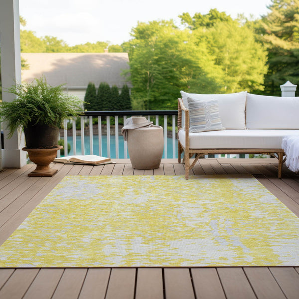 Homeroots 3' Abstract Washable Indoor Outdoor Rug - Durable, Stain Resistant, Versatile For Any Space! Yellow Polyester 612975