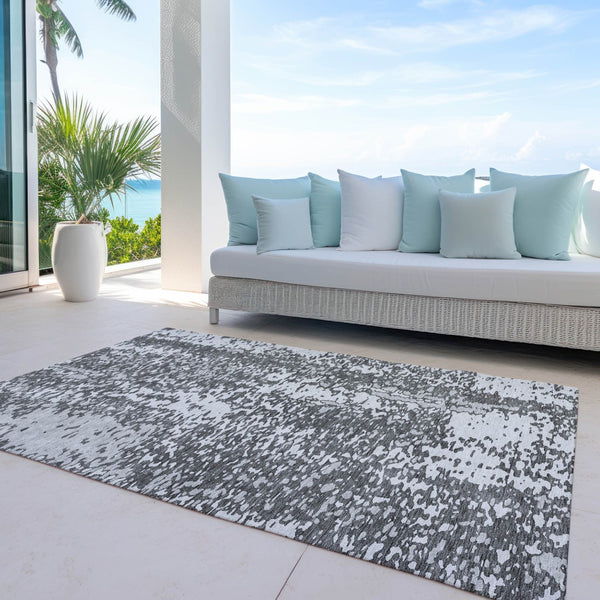 Homeroots 3' Abstract Washable Indoor Outdoor Rug - Durable, Stain Resistant, Versatile For Any Space! Charcoal Polyester 612977