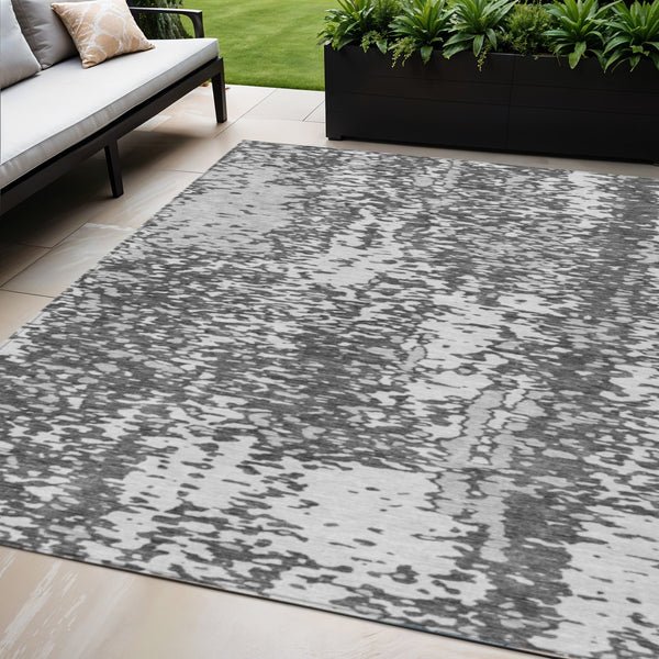 Homeroots 3' Abstract Washable Indoor Outdoor Rug - Durable, Stain Resistant, Versatile For Any Space! Charcoal Polyester 612978