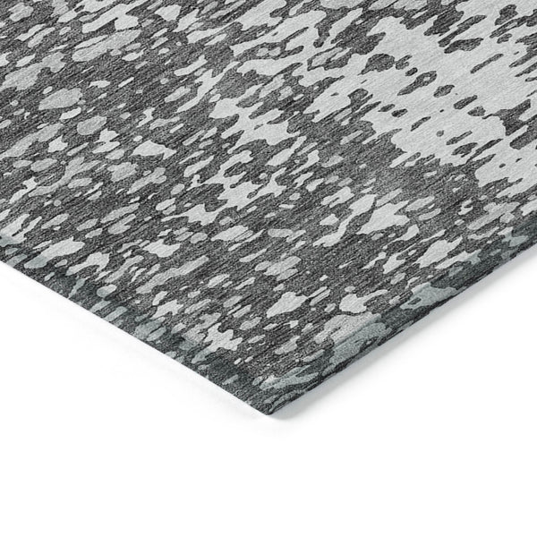 Homeroots 3' Abstract Washable Indoor Outdoor Rug - Durable, Stain Resistant, Versatile For Any Space! Charcoal Polyester 612980
