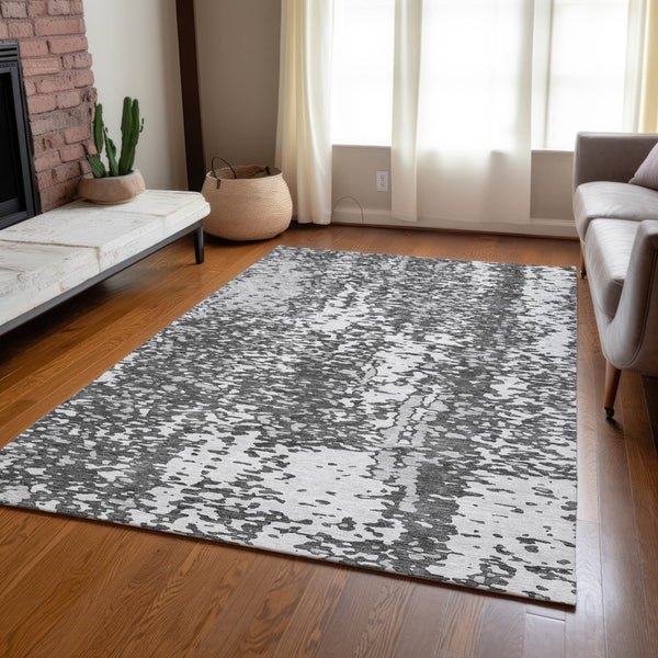 Homeroots 3' Abstract Washable Indoor Outdoor Rug - Durable, Stain Resistant, Versatile For Any Space! Charcoal Polyester 612982