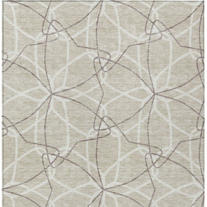 Homeroots 3' Geometric Washable Area Rug For Indoor & Outdoor Use - Stylish & Durable For High Traffic Areas Beige Polyester 612983