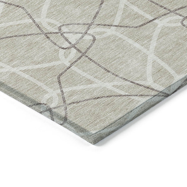 Homeroots 3' Geometric Washable Area Rug For Indoor & Outdoor Use - Stylish & Durable For High Traffic Areas Beige Polyester 612983