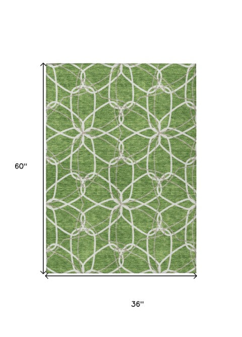 Homeroots 3' Geometric Washable Area Rug For Indoor & Outdoor Use - Stylish & Durable For High Traffic Areas Green Polyester 613001