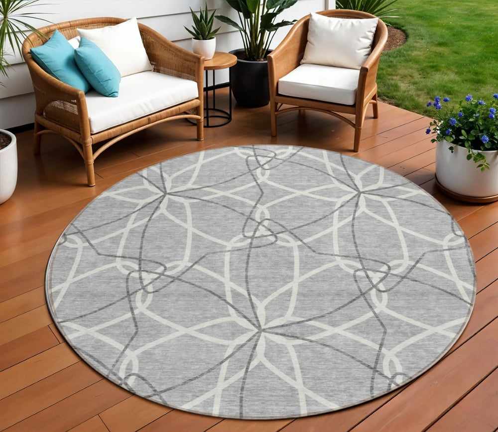 HomeRoots 5' Stylish Gray and Ivory Geometric Area Rug – Machine Washable for Indoor and Outdoor Use, Versatile Design 8' Round 613009