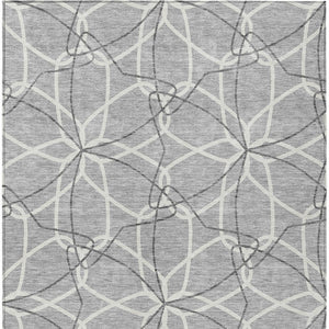 Homeroots 3' Geometric Washable Area Rug For Indoor & Outdoor Use - Stylish & Durable For High Traffic Areas Gray Polyester 613011