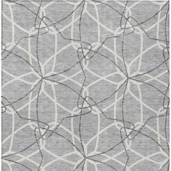 Homeroots 3' Geometric Washable Area Rug For Indoor & Outdoor Use - Stylish & Durable For High Traffic Areas Gray Polyester 613011