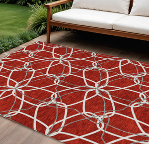 Homeroots 3' Geometric Washable Area Rug For Indoor & Outdoor Use - Stylish & Durable For High Traffic Areas Red Polyester 613046