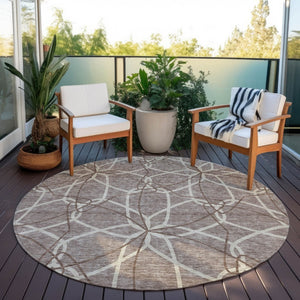 HomeRoots 5' Taupe and Ivory Geometric Area Rug - Stylish, Washable, Durable, Perfect for Indoor & Outdoor Spaces 8' Round 613051