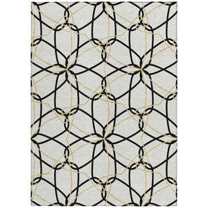 Homeroots 3' Geometric Washable Area Rug For Indoor & Outdoor Use - Stylish & Durable For High Traffic Areas White Polyester 613055