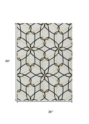 Homeroots 3' Geometric Washable Area Rug For Indoor & Outdoor Use - Stylish & Durable For High Traffic Areas White Polyester 613055