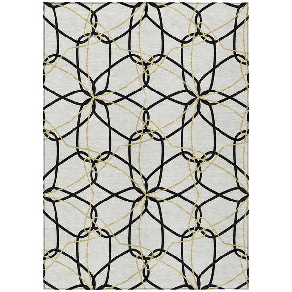 Homeroots 3' Geometric Washable Area Rug For Indoor & Outdoor Use - Stylish & Durable For High Traffic Areas White Polyester 613058