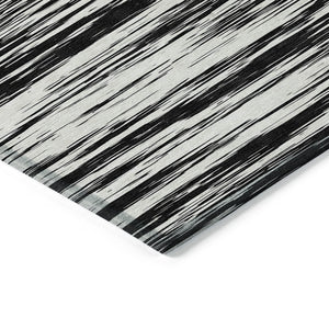 Homeroots 3' Abstract Washable Indoor Outdoor Area Rug - Durable, Stylish, And Easy To Maintain For Any Space Black Polyester 613067