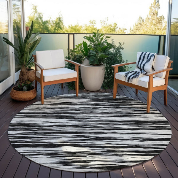 Homeroots 3' Abstract Washable Indoor Outdoor Area Rug - Durable, Stylish, And Easy To Maintain For Any Space Black Polyester 613069