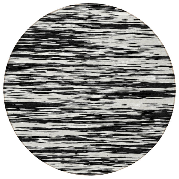 Homeroots 3' Abstract Washable Indoor Outdoor Area Rug - Durable, Stylish, And Easy To Maintain For Any Space Black Polyester 613069