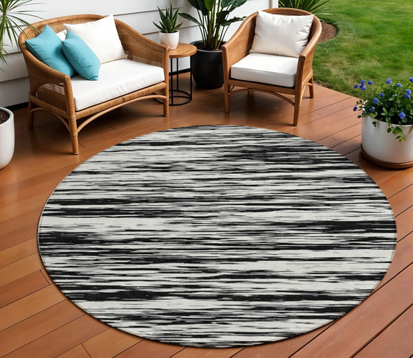 Homeroots 3' Abstract Washable Indoor Outdoor Area Rug - Durable, Stylish, And Easy To Maintain For Any Space Black Polyester 613069