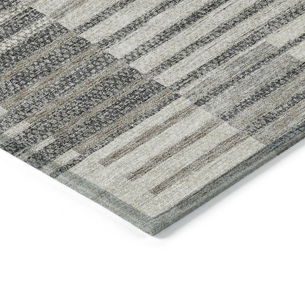 Homeroots 3' Stylish Striped Washable Area Rug For Indoor Or Outdoor Use - Durable, Easy To Clean Design Beige Polyester 613155