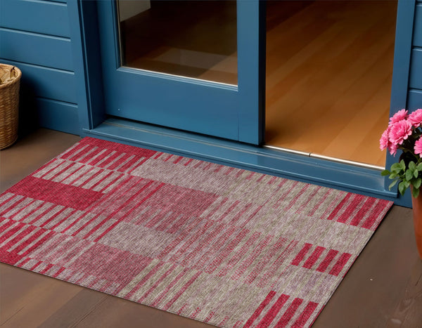 Homeroots 3' Stylish Striped Washable Area Rug For Indoor Or Outdoor Use - Durable, Easy To Clean Design Burgundy Polyester 613163