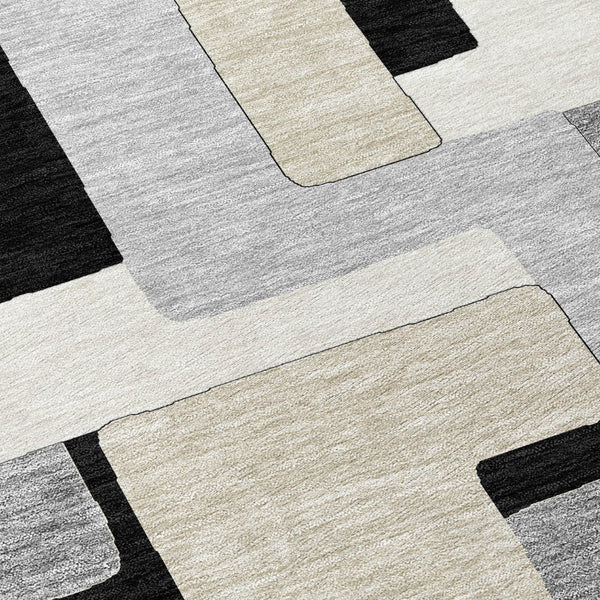 HomeRoots 5' Timeless Black, Ivory & Beige Geometric Indoor-Outdoor Rug – Durable, Washable & Stylish Design 8' Round 613195
