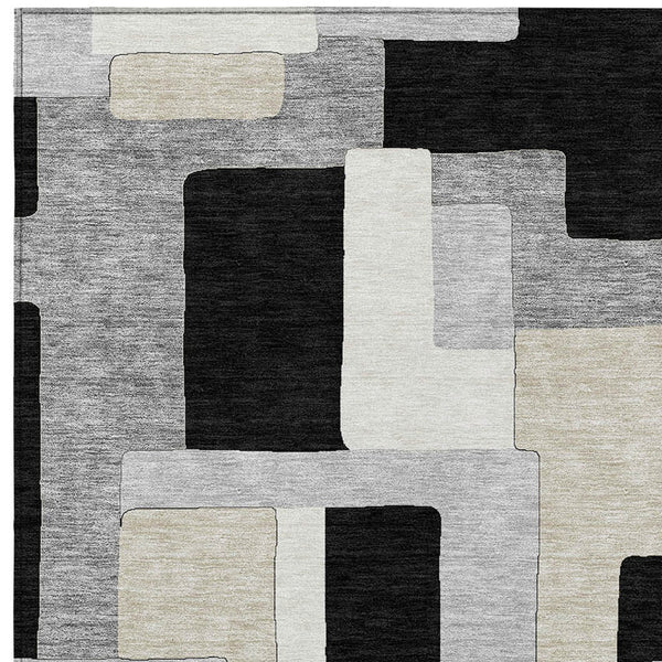 Homeroots 3' Stylish Geometric Washable Area Rug For Indoor And Outdoor Use - Durable & Versatile Design Black Polyester 613198