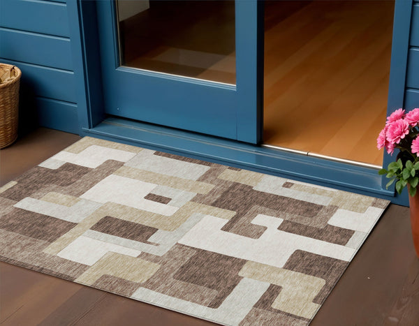 Homeroots 3' Stylish Geometric Washable Area Rug For Indoor And Outdoor Use - Durable & Versatile Design Brown Polyester 613199