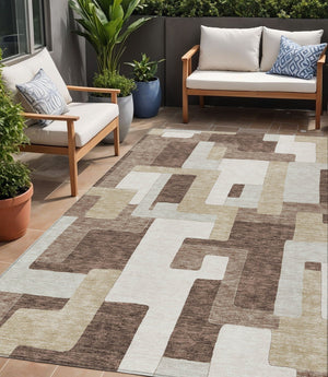Homeroots 3' Stylish Geometric Washable Area Rug For Indoor And Outdoor Use - Durable & Versatile Design Brown Polyester 613200