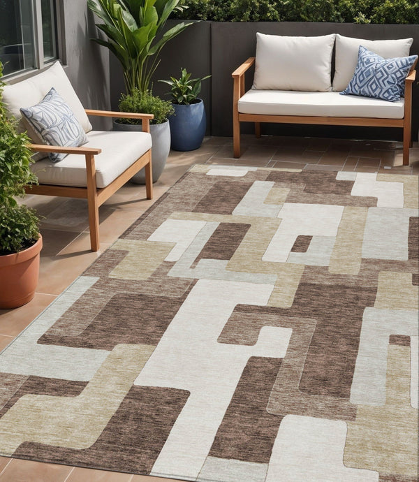 Homeroots 3' Stylish Geometric Washable Area Rug For Indoor And Outdoor Use - Durable & Versatile Design Brown Polyester 613200