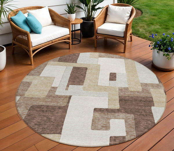 Homeroots 3' Stylish Geometric Washable Area Rug For Indoor And Outdoor Use - Durable & Versatile Design Brown Polyester 613201