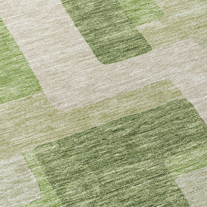 Homeroots 3' Stylish Geometric Washable Area Rug For Indoor And Outdoor Use - Durable & Versatile Design Green Polyester 613207