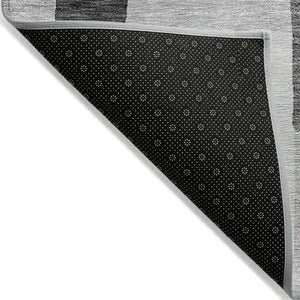 Homeroots 3' Stylish Geometric Washable Area Rug For Indoor And Outdoor Use - Durable & Versatile Design Silver Polyester 613241